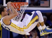 九游VIP-铁血公牛用窒息防守锁死尼克斯，欧文末节15分加冕关键先生