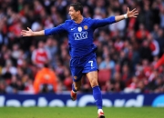 九游娱乐官方网站-赛道与球场，莫兰特如何以F1智慧点燃团队引擎