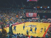 九游游戏-钢铁防线与无声利刃，斯通斯如何在对阵波兰的多特蒙德战役中完成攻防统治