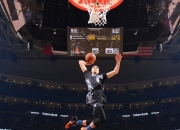 九游中国-跨界传奇，当利拉德接管德甲，深圳队如何击溃76人？