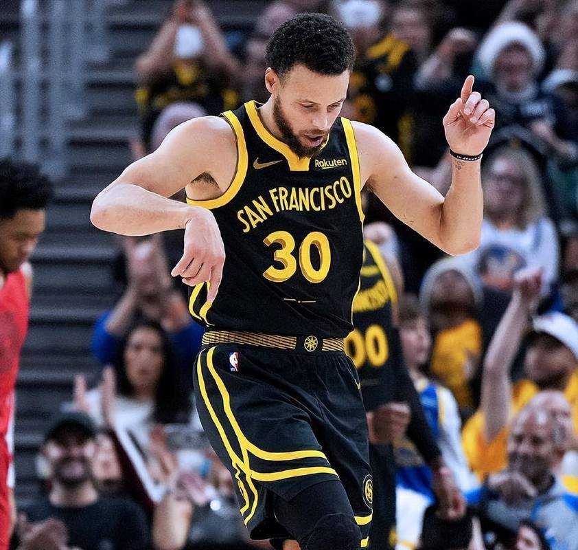 勇士之战!球队气势如虹,战胜强劲对手 勇士之战!球队气势如虹,战胜强劲对手