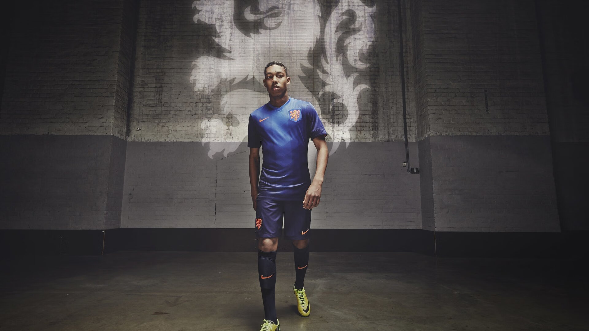 保罗数据全面爆炸！湖人主场力克骑士，老将控场诠释何为唯一性