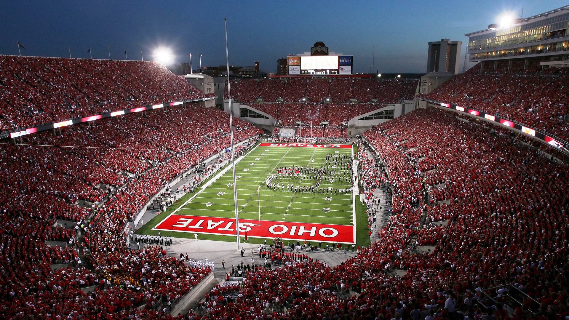 当足球幻想闯入F1赛道,李刚仁在加拉加斯街道的强行接管