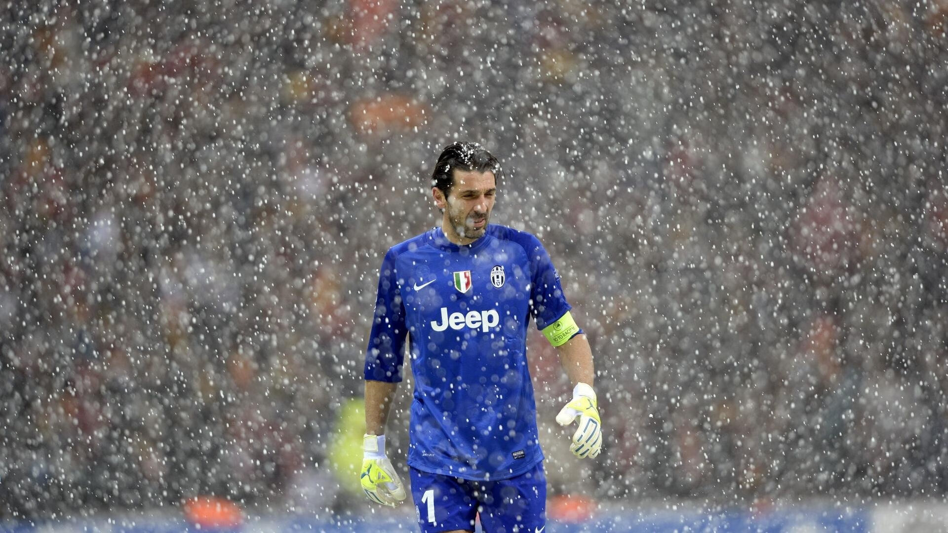 世界排名争夺战之夜,哈兰德关键回合不手软